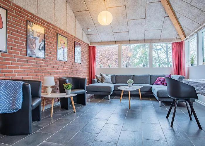 モーテル Hojmolle